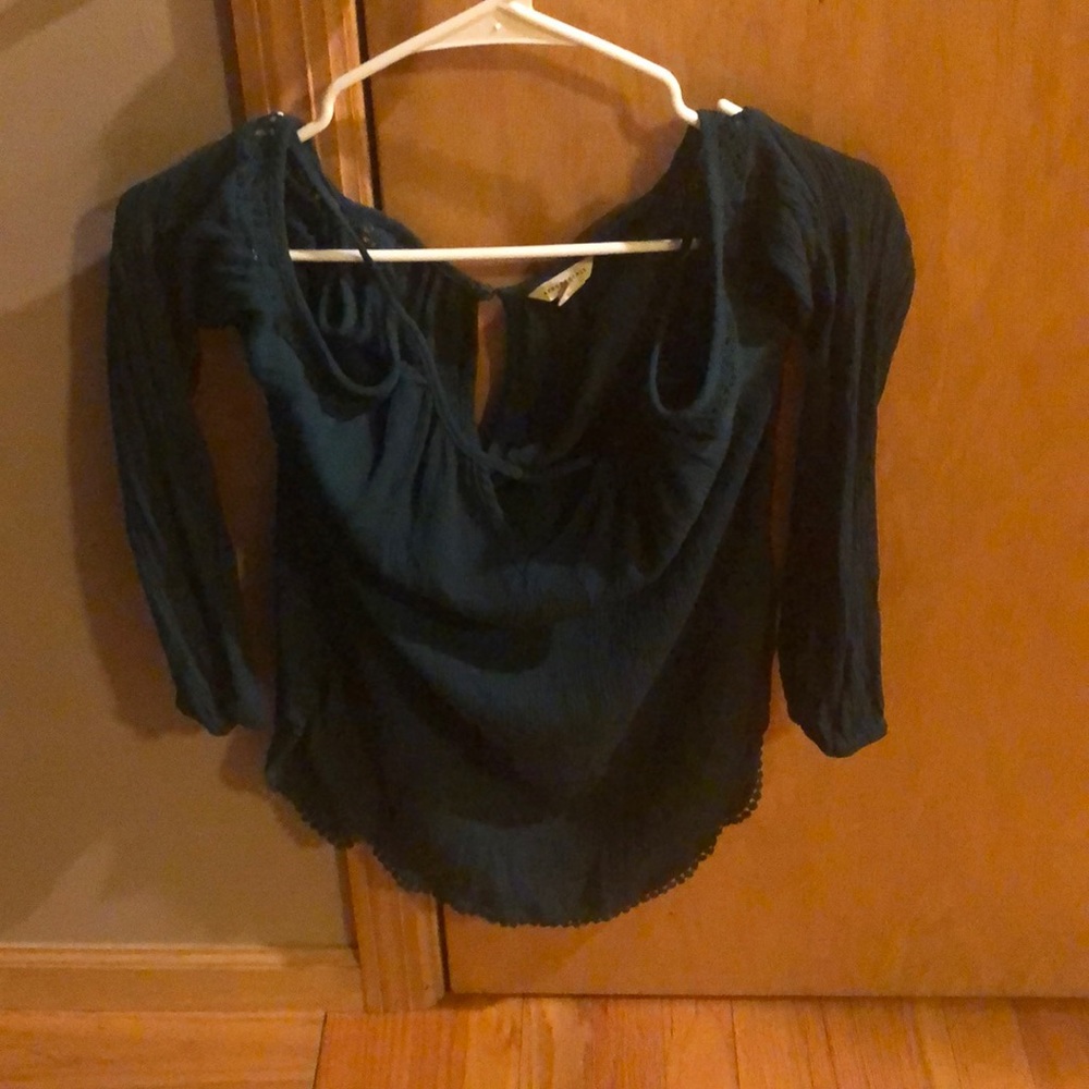 Cold shoulder top
